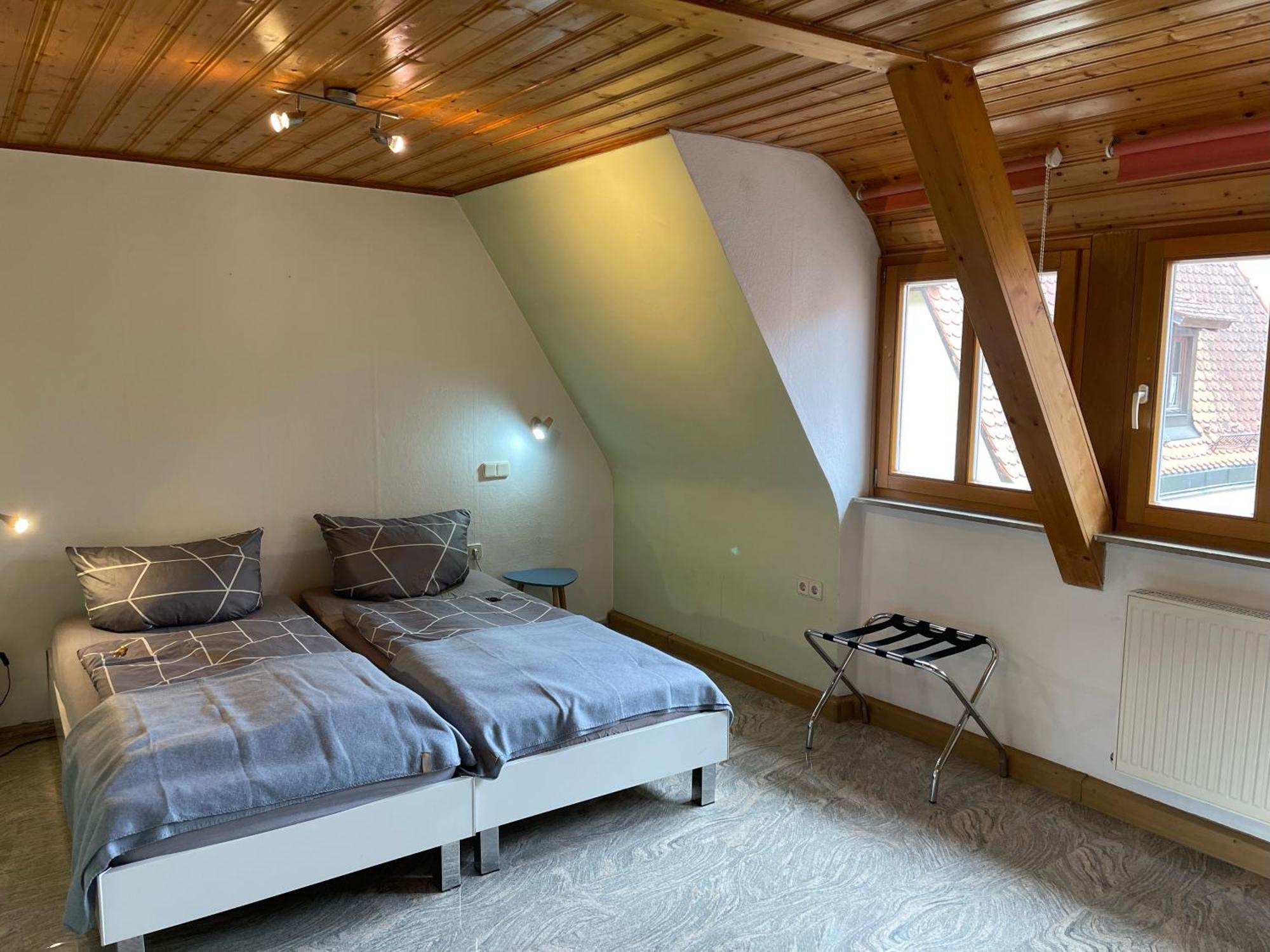Ferienwohnungen Monteurzimmer Zur Silbernen Kanne Rothenburg ob der Tauber Exterior photo